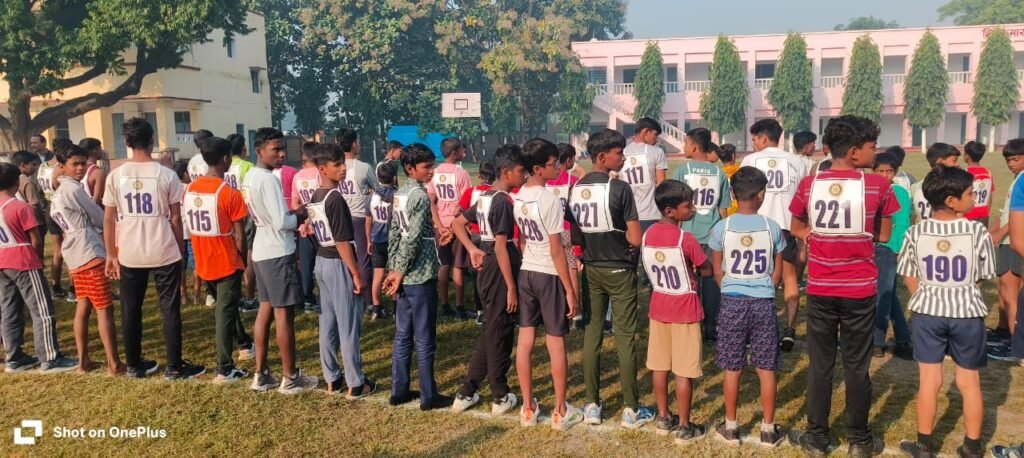 रोटरी क्लब की दौड़ प्रतियोगिता में पिंटू चौधरी व संदीप यादव ने मारी बाजी, विजेता पुरस्कार से हुए सम्मानित