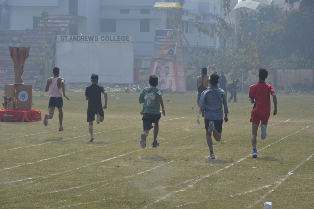 Gorakhpur News - सेण्ट ऐण्ड्रयूज कॉलेज में दो दिवसीय वार्षिक क्रीड़ा समारोह का भव्य समापन, विजेताओं को मिले पुरस्कार