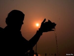 जिला जेल में बंद महिला कैदियों ने उगते हुए सूर्य को अर्घ्य देकर मनाई छठ पूजा, जेल प्रशासन ने किया इंतजाम