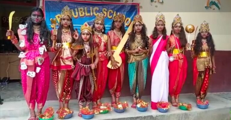 Maharajganj: जेपी पब्लिक स्कूल में छात्राओं ने नौ देवियों का किया सजीव मंचन, डांडिया नृत्य भी किया