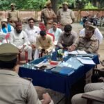 सिसवा पुलिस चौकी में ईद मिलादुन्नबी को लेकर पीस कमेटी की हुई बैठक, SDM व CO रहे मौजूद