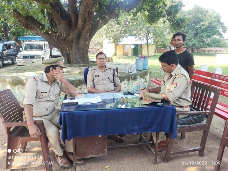 सिसवा पुलिस चौकी में पीस कमेटी की हुई बैठक, नही बजेगा निर्धारित डेसीमल से ज्यादा आवाज़ में डीजे या साउंड सिस्टम: CO सूर्यबली मौर्य