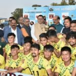 CM पुष्कर सिंह धामी पहुंचें दि हिमालयन कप ऑल इण्डिया फुटबॉल टूर्नामेंट के समापन समारोह में, खिलाड़ियों को किया सम्बोधित