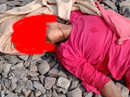 Breaking: सिसवा रेलवे स्टेशन पर मालगाड़ी की चपेट में आने से वृद्ध महिला की दर्दनाक मौत