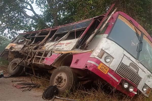 ट्रक-बस की टक्कर में 6 लोगों की दर्दनाक मौत, 15 घायल; CM ने जताया दु:ख