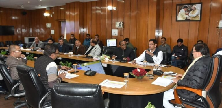 CM धामी ने मत्स्य विभाग की समीक्षा की, अधिकारियों को दिये आवश्यक निर्देश