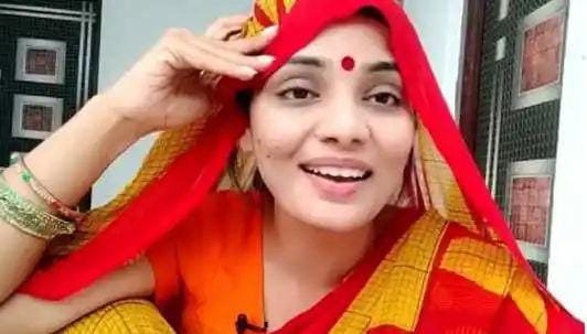 Neha Singh Rathore: यूपी में का बा फेम सिंगर नेहा सिंह को पुलिस ने भेजा नोटिस, जाने क्या है पूरा मामला