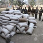 नौतनवां पुलिस व SSB ने गस्त के दौरान 156 बोरी गेहॅूं किया बरामद