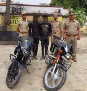 Kushinagar: पुलिस ने चोरी की दो मोटर साईकिल किया बरामद, दो गिरफ्तार
