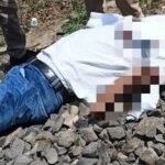गोरखपुर-नरकटियागंज रेल खण्ड, ट्रेन की चपेट में आने से युवक की दर्दनाक मौत
