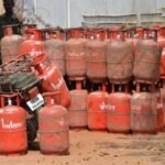 LPG Gas Cylinder: सस्ता हुआ LPG सिलेंडर, जाने अब कितने में मिलेगा