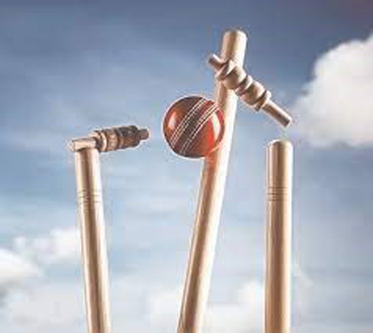 Maharajganj: मुडिला तिवारी में 18 अक्टूबर से KCM क्रिकेट प्रतियोगिता रात्रि कालीन मैच का हो रहा आयोजन