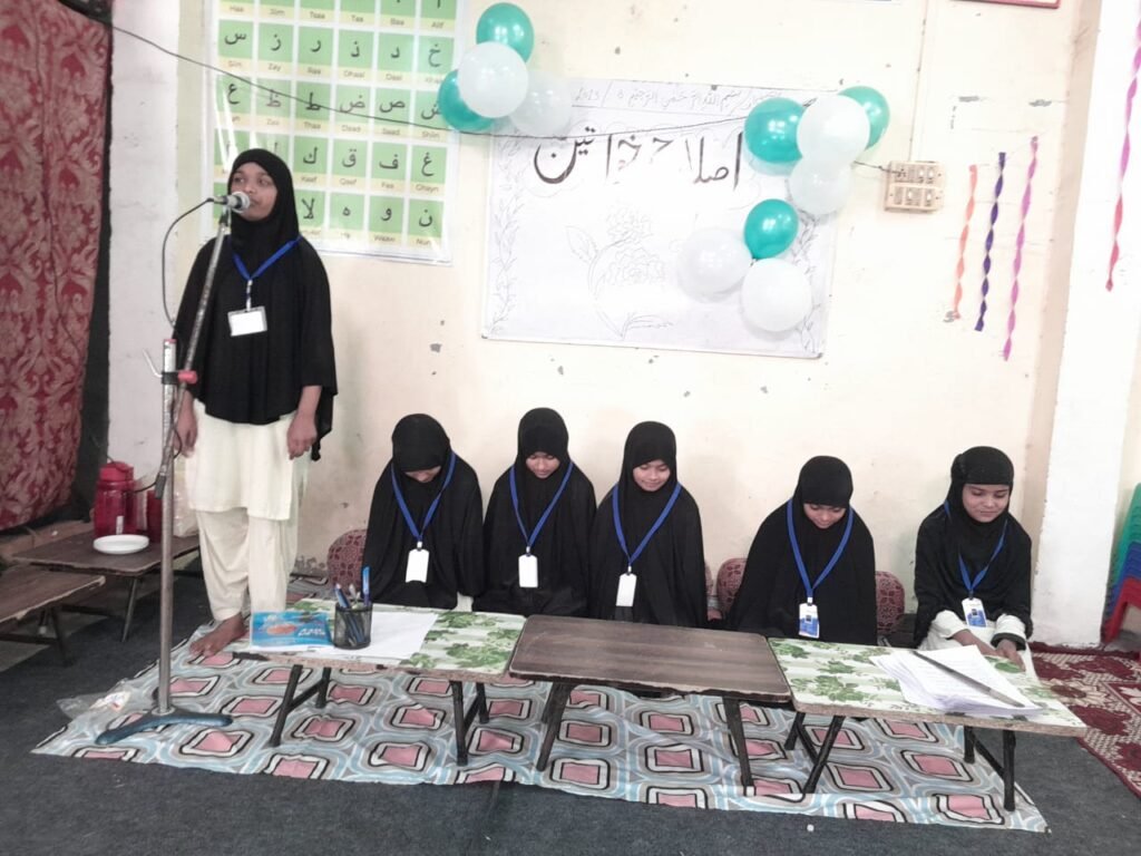 महिलाओं की महाना महफिल, मुस्लिमों में शिक्षा की बहार लाने के लिए पढ़ाई जरूरीः गाजिया खानम
