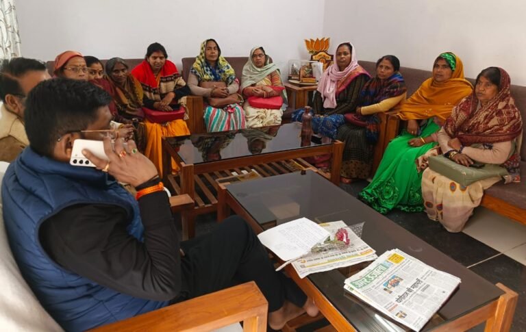 राज्य मंत्री रामकेश निषाद नें सीएमओ को किया तलब, आशा कार्यकत्रियों की समस्यायें होंगी दूर