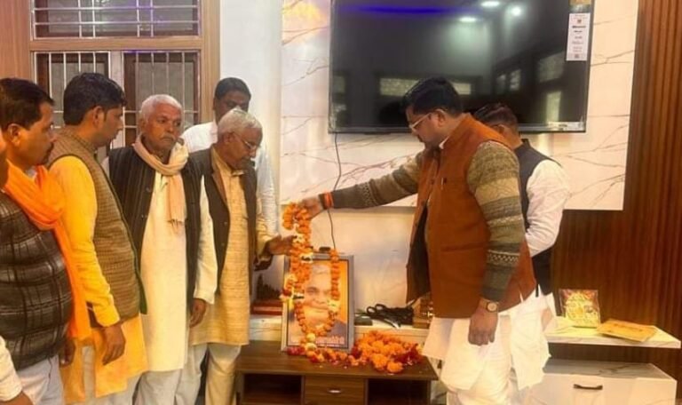 Atal Bihari Vajpayee Jayanti- जल शक्ति मंत्री रामकेश के छलके आंसू , अटल जयंती पर उन्हें याद कर हो गये भाउक