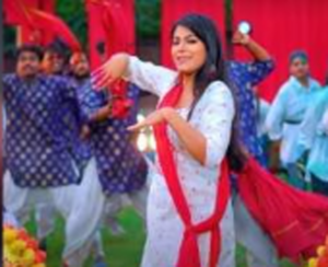 Rang Dala Rangdaar Bhojpuri Song: पहले दिन ही वायरल हो गया 'रंग डाला रंगदार' गाना, वीडियो में नजर आईं माही