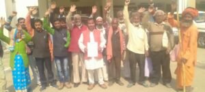 Maharajgang News- आम आदमी पार्टी कार्यकर्ताओं ने जन समस्याओं को लेकर किया प्रदर्शन, सौंपा 2 सूत्रीय ज्ञापन