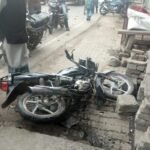 Maharajganj- दो बाइकों में आमने-सामने हुई टक्कर, एक की हालत गंभीर