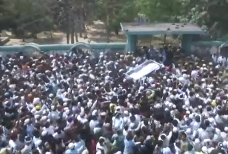 Mukhtar Ansari Death- मुख्तार अंसारी हुए सुपुर्द-ए-खाक, हजारों लोग जनाजे में हुए शामिल
