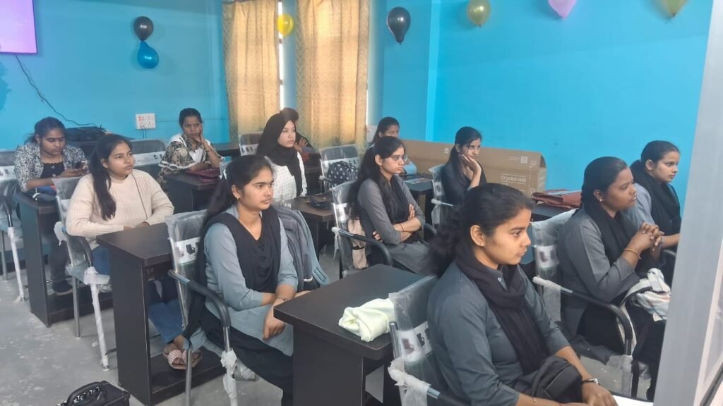 Gorakhpur News: St. Andrew's College - PGDM कोर्स के लिए नए माड्यूलेटेड क्लासरूम का हुआ उद्घाटन
