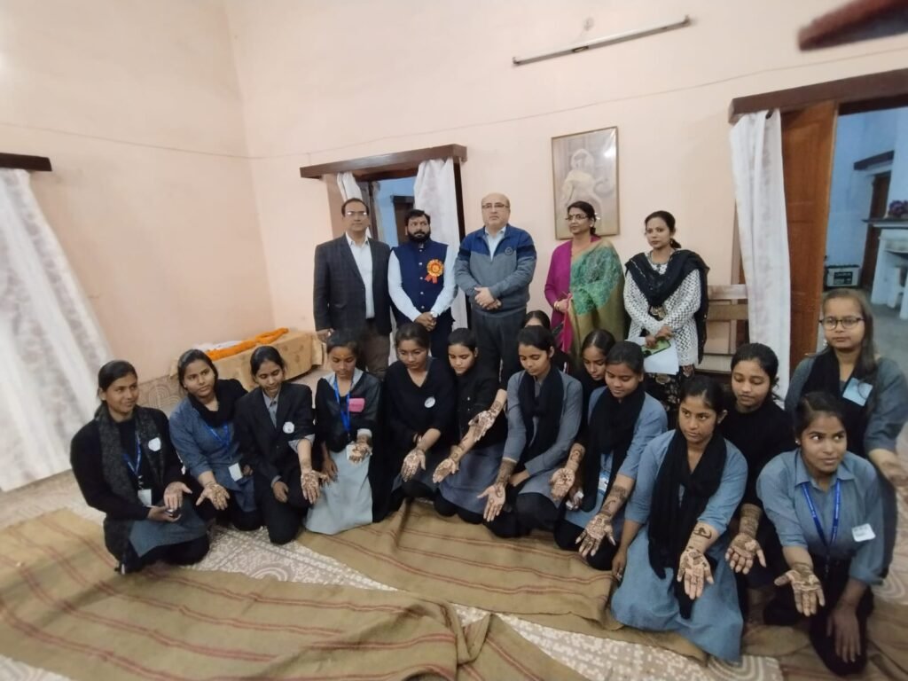 Gorakhpur- राष्ट्रीय सेवा योजना का सात दिवसीय विशेष शिविर, अंतरराष्ट्रीय बालिका दिवस पर विभिन्न प्रतियोगिताओं का हुआ आयोजन