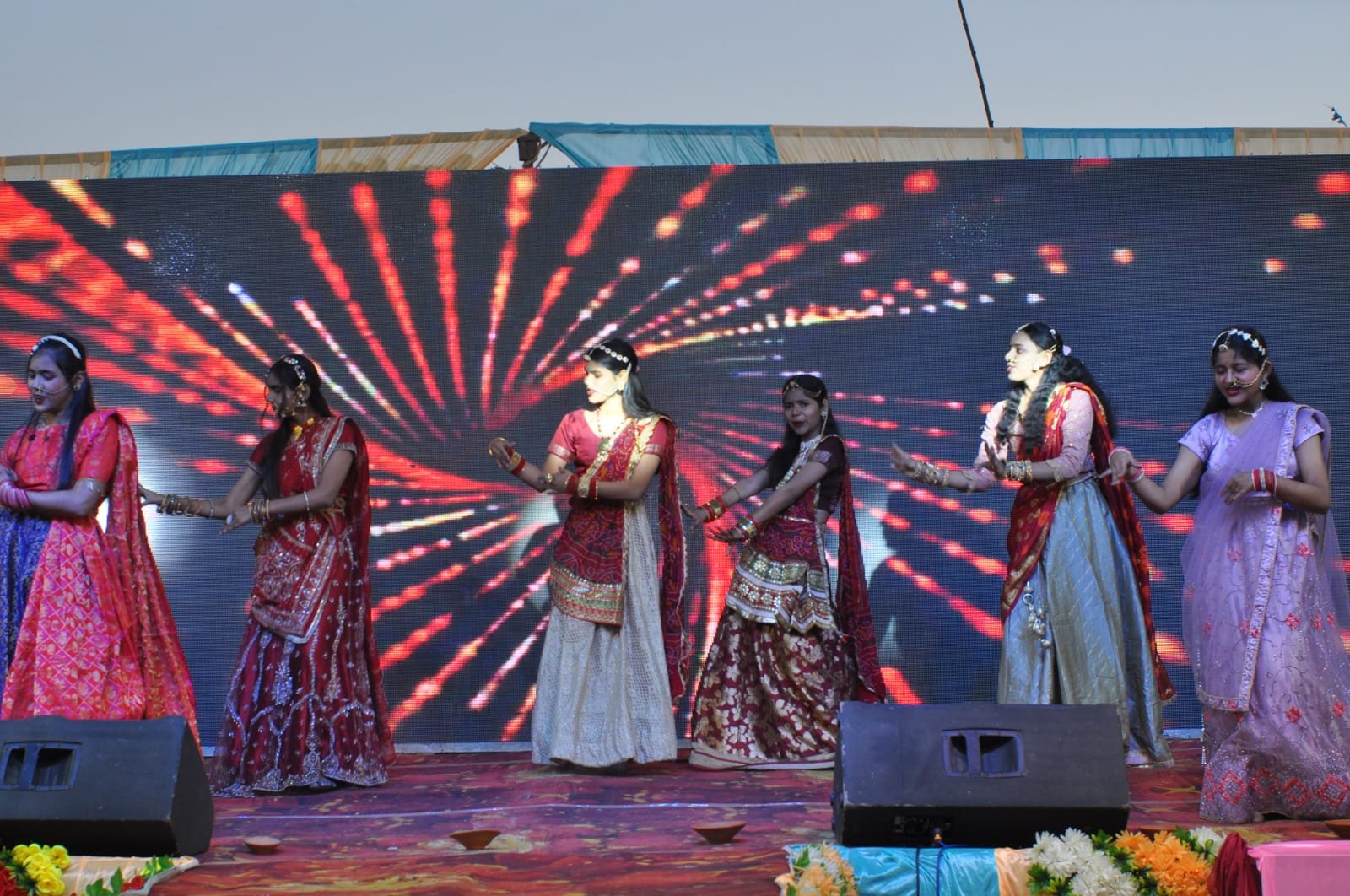 Maharajganj- RPIC स्कूल में रंगारंग कार्यक्रमों के साथ विदाई समारोह का हुआ आयोजन
