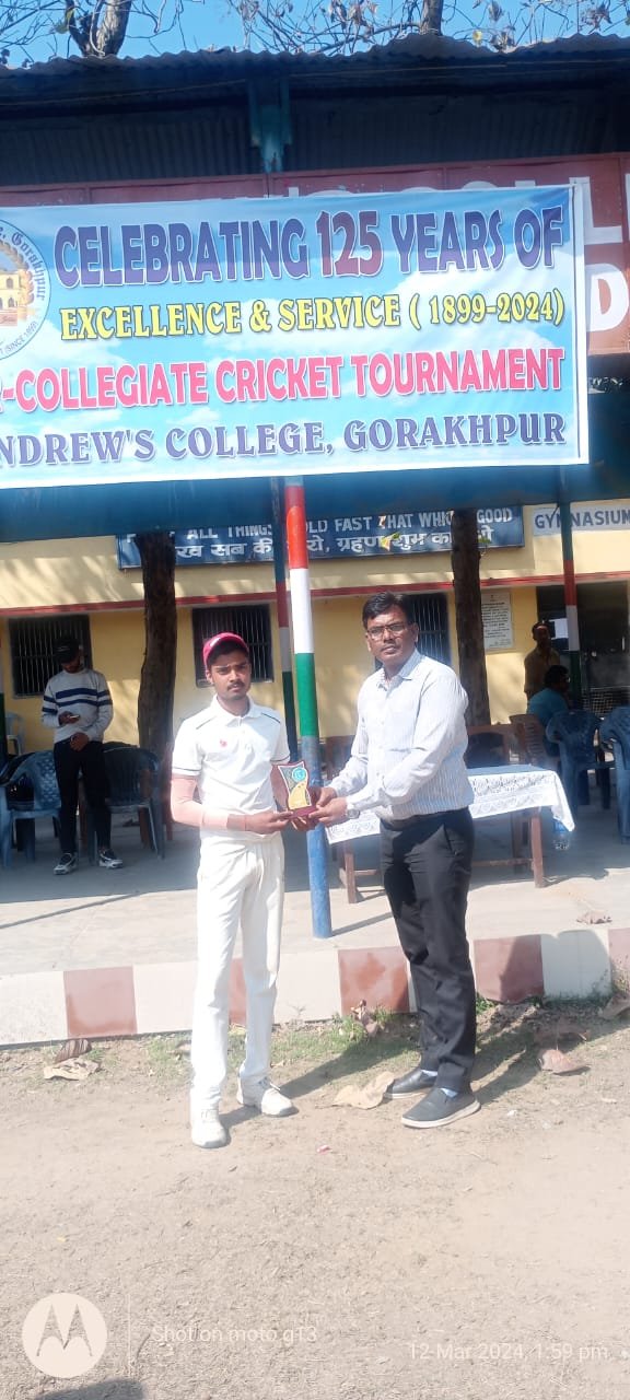 Gorakhpur- गोरखपुर विश्वविद्यालय ने दिग्विजयनाथ पी0जी0 कॉलेज को 13 रनों से पराजित कर टूर्नामेन्ट का जीता दूसरा मैच