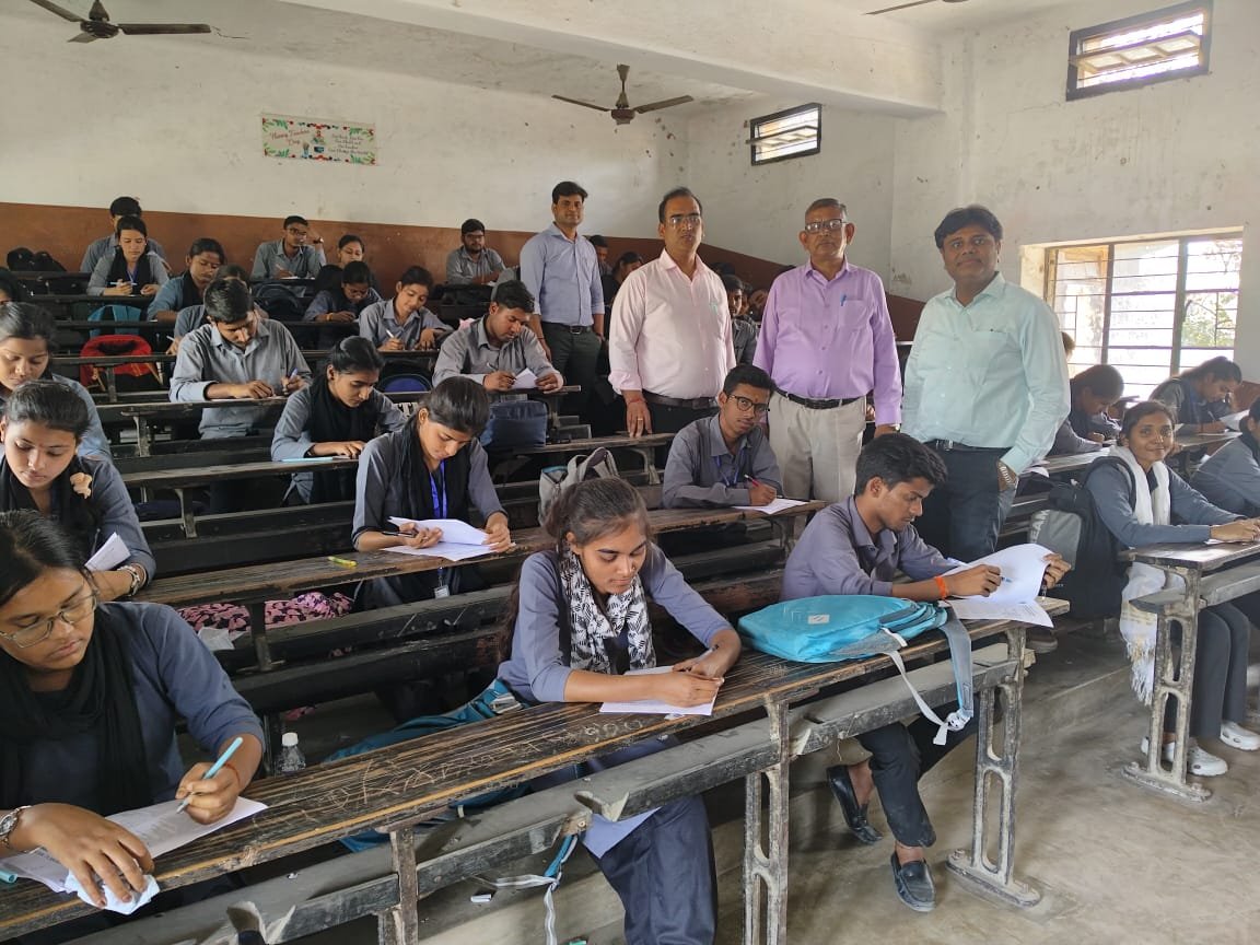 Gorakhpur - सेंट एंड्रयूज कॉलेज में सामान्य ज्ञान प्रतियोगिता का हुआ आयोजन