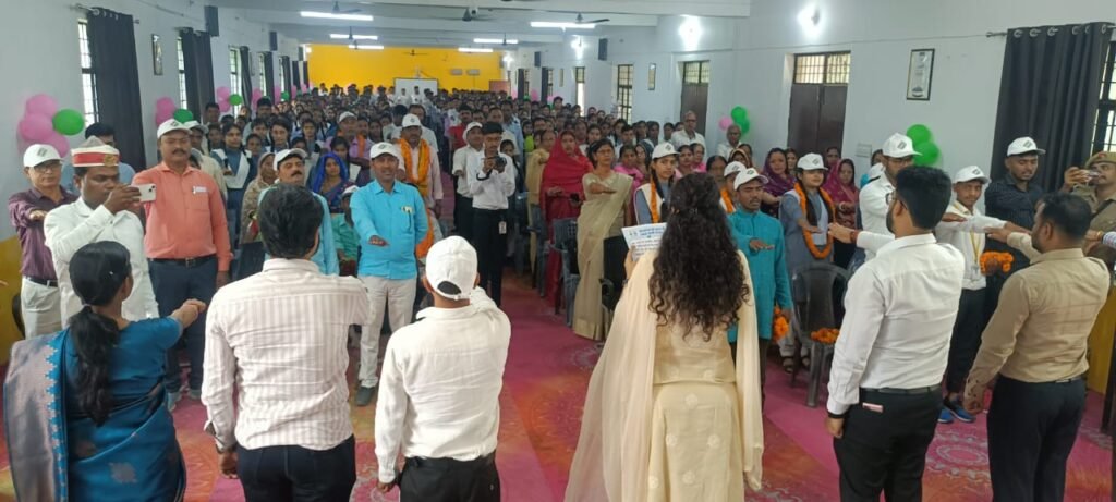 Kushinagar News- सरस्वती देवी महाविद्यालय में मतदाता जागरूकता अभियान कार्यक्रम का हुआ आयोजन
