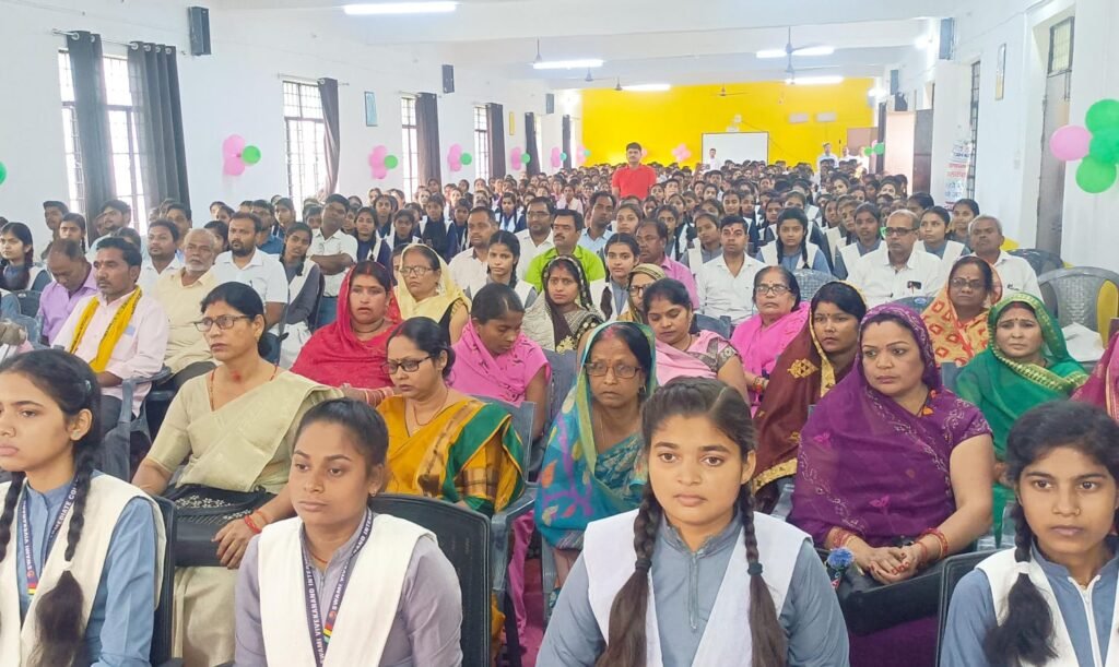 Kushinagar News- सरस्वती देवी महाविद्यालय में मतदाता जागरूकता अभियान कार्यक्रम का हुआ आयोजन