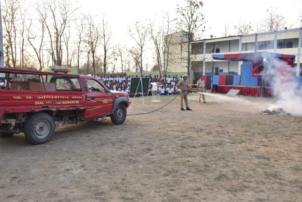 102 UP NCC बटालियन के वार्षिक शिविर का तीसरा दिन, शस्त्र प्रशिक्षण और ड्रिल की कार्यवाही