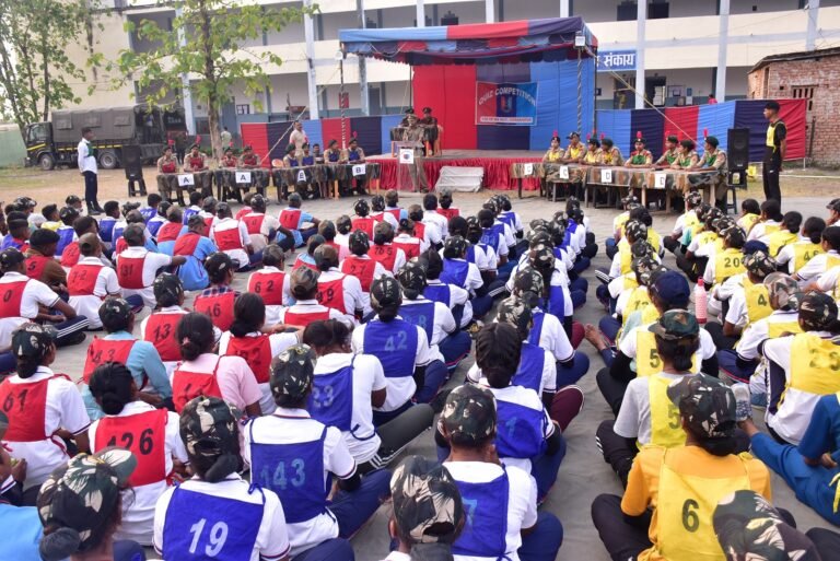 102 बटालियन NCC का शिविर: कैडेट्स को नेविगेशन एवं विभिन्न हथियारों के बारें में मिला प्रशिक्षण