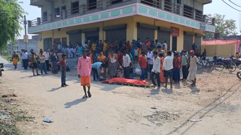 Maharajganj News - पुलिस ने रोक दिया दाह संस्कार के लिए जा रहे शव को, जाने वजह