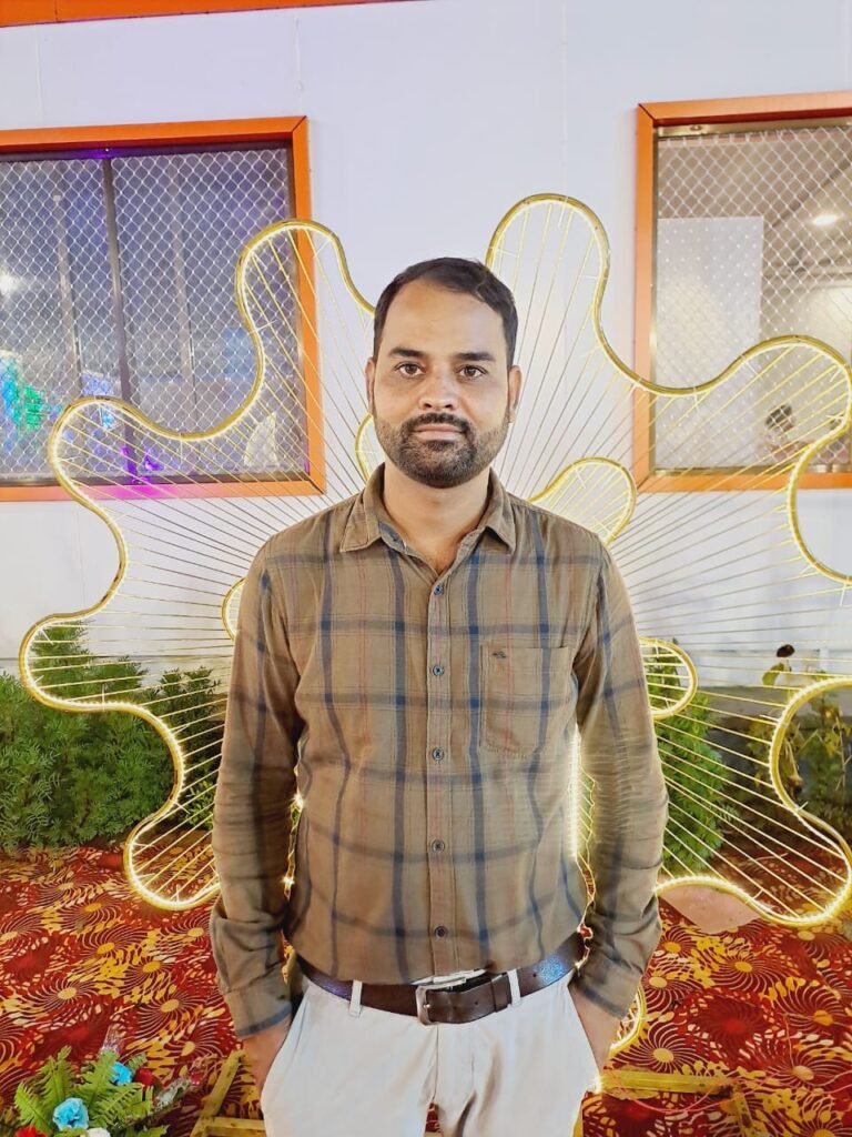 Maharajganj- ई-डिस्ट्रिक्ट मैनेजर रजी अख्तर का निधन, डीएम सहित जिले के अधिकारियों और कर्मचारियों ने किया शोक व्यक्त