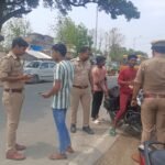 कोठीभार पुलिस की सघन जांच, ट्रैफिक नियमों का उल्लंघन करने वालों पर की गई कार्यवाही
