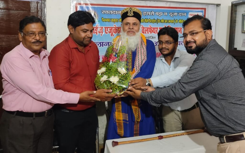 गोरखपुर में हुआ ग़ौसे आज़म फाउंडेशन के राष्ट्रीय अध्यक्ष का ऐतिहासिक स्वागत