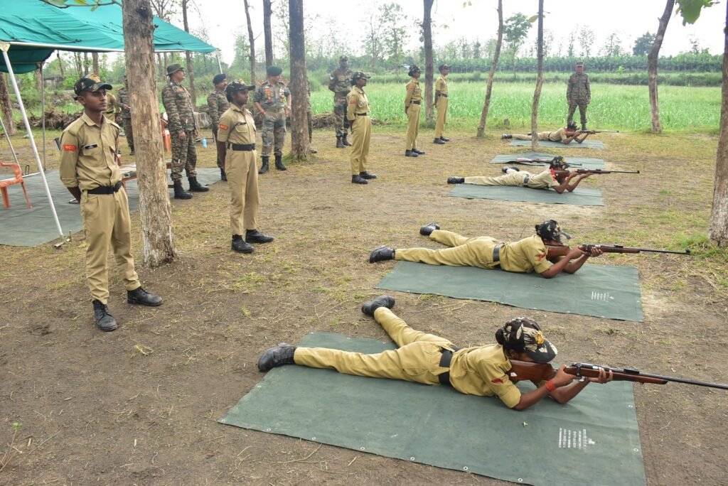 102 UP Bn NCC के CATC - 153 शिविर में NCC Group GKP के डिप्टी ग्रुप कमान्डर कर्नल विशाल दूबे ने किया दौरा