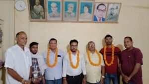 इंडियन जर्नलिस्ट एसोसिएशन बलिया अनुमंडल के अध्यक्ष श्याम नाथ झा एवं महासचिव कृष्णा नंदन कुमार सिंह सर्वसम्मति से चुने गए
