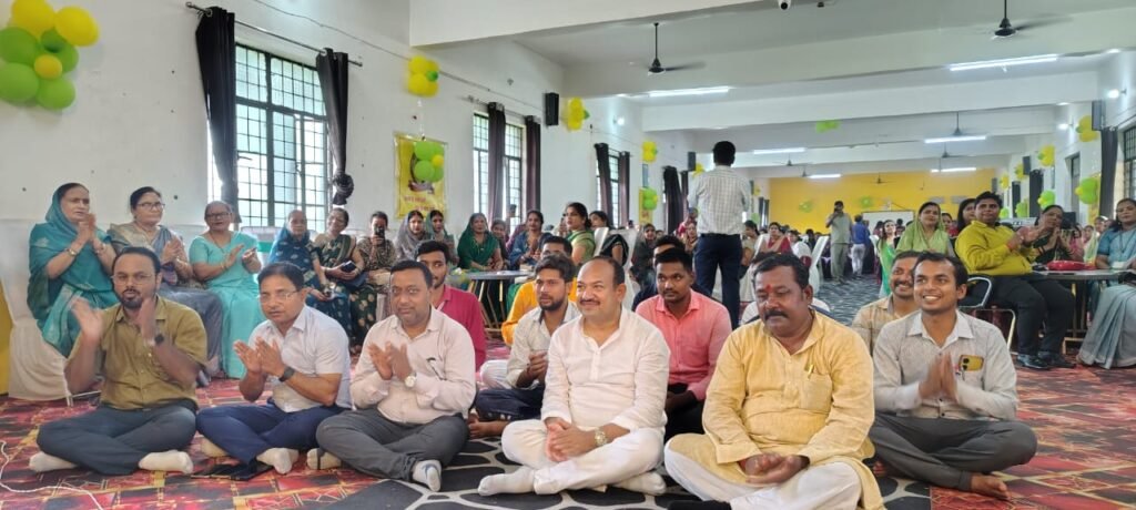 सरस्वती देवी महाविद्यालय में कजरी महोत्सव एवं रक्षाबंधन मेले का हुआ आयोजन