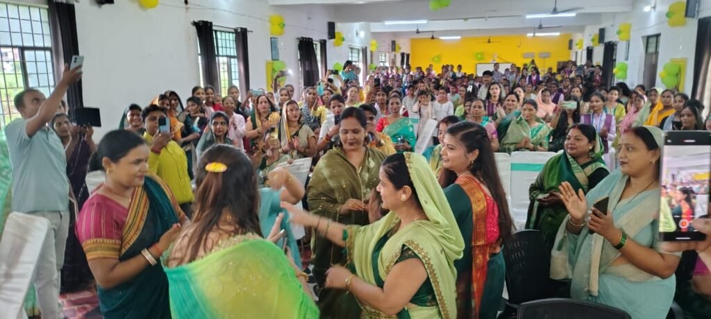 सरस्वती देवी महाविद्यालय में कजरी महोत्सव एवं रक्षाबंधन मेले का हुआ आयोजन