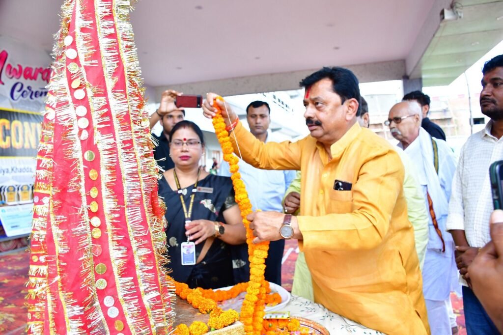 RPIC Convent School में पुरस्कार वितरण समारोह का हुआ आयोजन