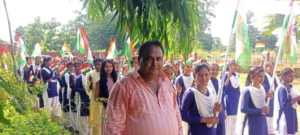किसान आदर्श कन्या महाविद्यालय बेलवा में स्वतंत्रता दिवस धूमधाम से मनाया गया