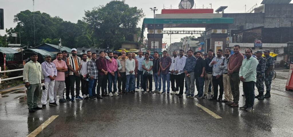 नेपाल में हुए दुर्व्यवहार से नाराज भारतीय पत्रकारों ने नेपाल के प्रधानमंत्री सुशीला कार्की को भेजा ज्ञापन