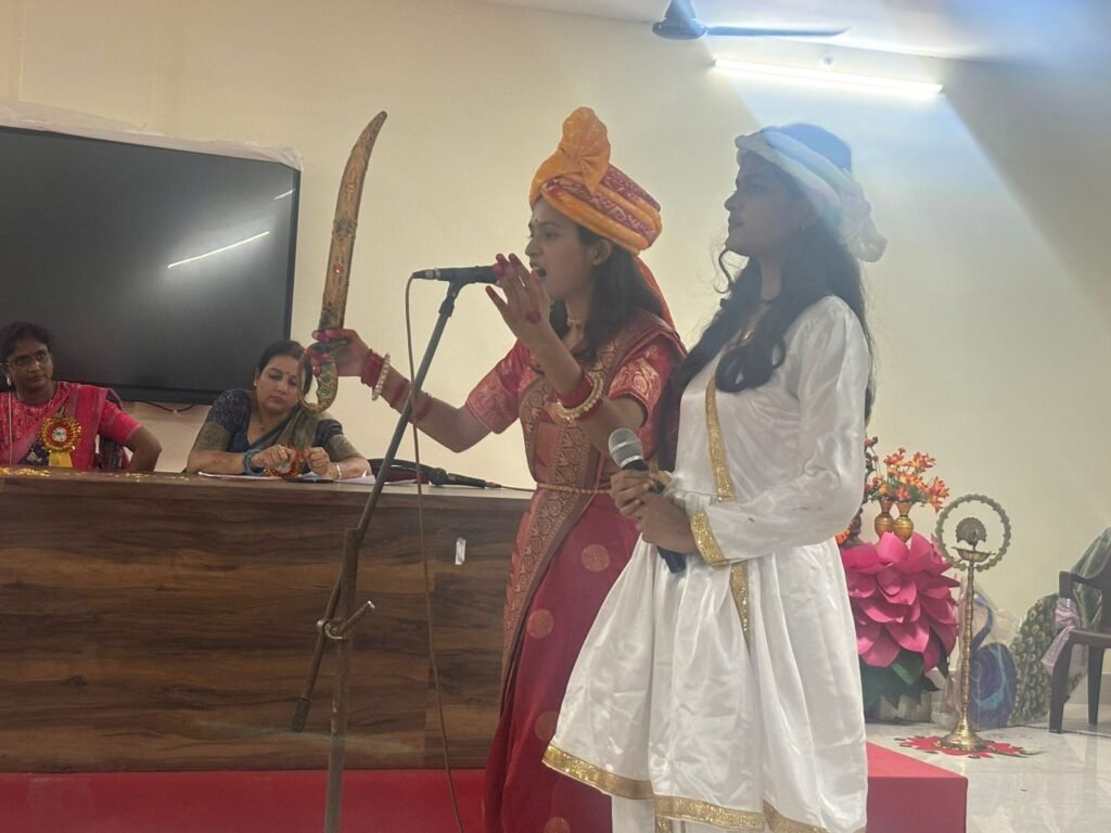 Kushinagar News - गोरखपुर मंडल में RPIC Convent School को नाटक प्रतियोगिता और मूर्तिकला में मिला प्रथम स्थान