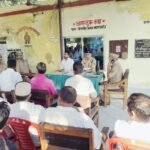 Maharajganj News - आगामी त्योहार को लेकर SDM और CO की उपस्थिति में निचलौल थाना परिसर में पीस कमेटी की बैठक सम्पन्न