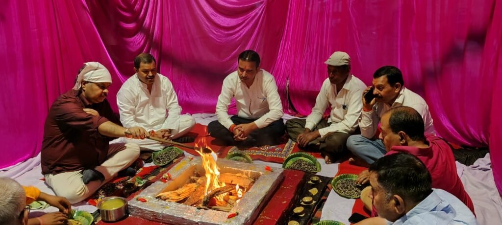 Siswa IPL Sugar Mill- चीनी मिल में विधि-विधान से हुआ ब्वायलर पूजन, नए पेराई सत्र की तैयारी पूरी