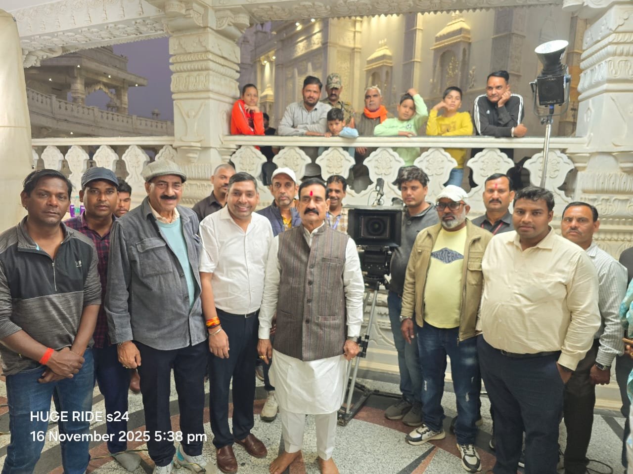 विश्व के सबसे बड़े नवग्रह शक्ति पीठ पर फिल्म की शूटिंग का शुभारंभ