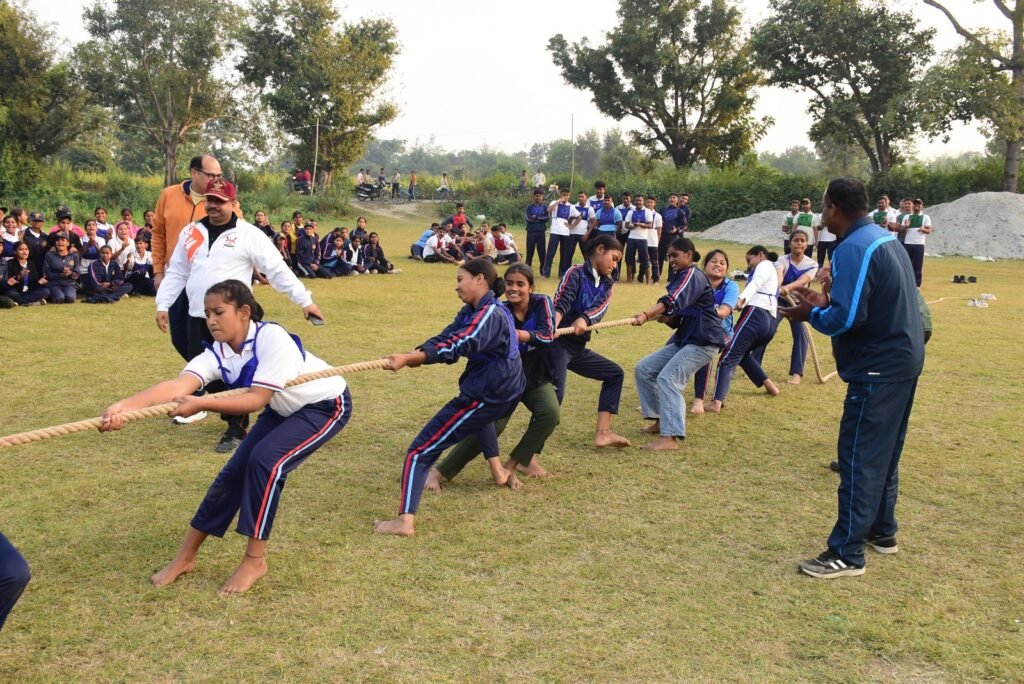 संयुक्त वार्षिक प्रशिक्षण शिविर के पांचवे दिन NCC कैडेट्स ने सिखा शस्त्र,मैप और सैन्य , स्वास्थ्य जीवन का पाठ