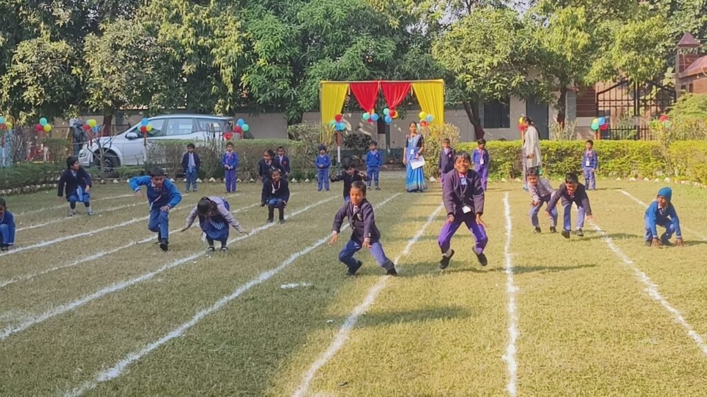 Annual Sports Meet - स्टर्लिंग पब्लिक स्कूल में तीन दिवसीय वार्षिक खेल-कूद प्रतियोगिता का भव्य शुभारंभ