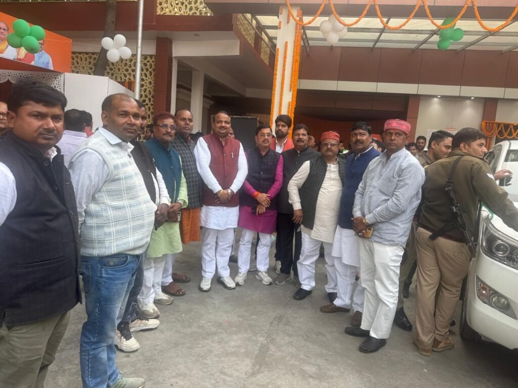 पंकज चौधरी के प्रदेश अध्यक्ष बनने पर शकुंतला जायसवाल व गिरजेश जायसवाल ने दी बधाई